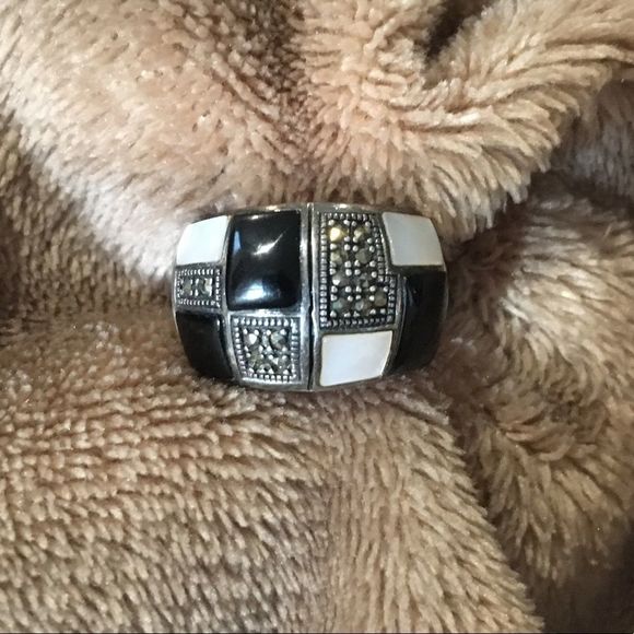 Mother of Pearl Onyx Inlay Marcasite Sterling Silver 925 Mosaic Ring Sz 8 - Picture 6 of 10